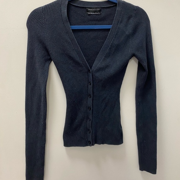 urban outfitters black cropped rib cardigan - Picture 2 of 3